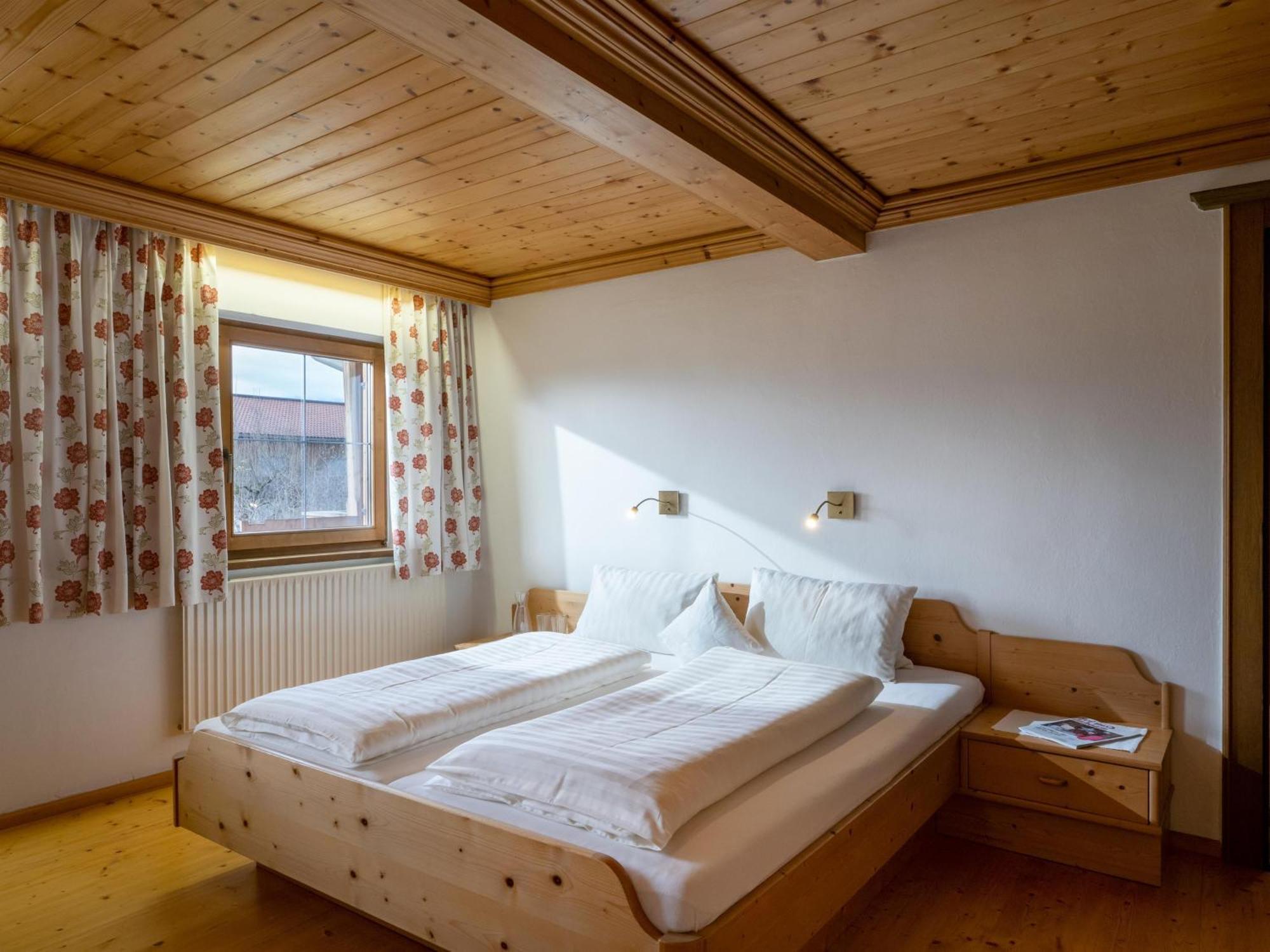 Kroepflhof Sankt Johann in Tirol Buitenkant foto